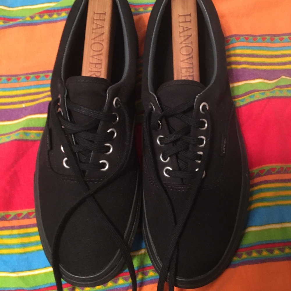 Black low cut vans